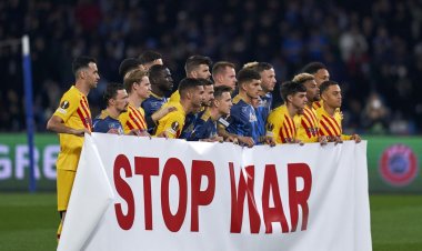 Ukraine : Le monde du foot réagit à l'invasion russe